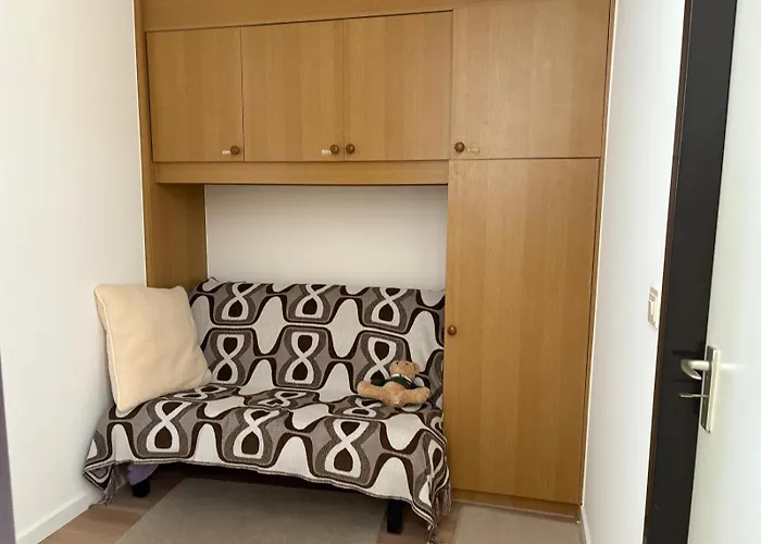Seagull, Ruim En Volledig Vernieuwd Appartement Met Zeezicht In Westende